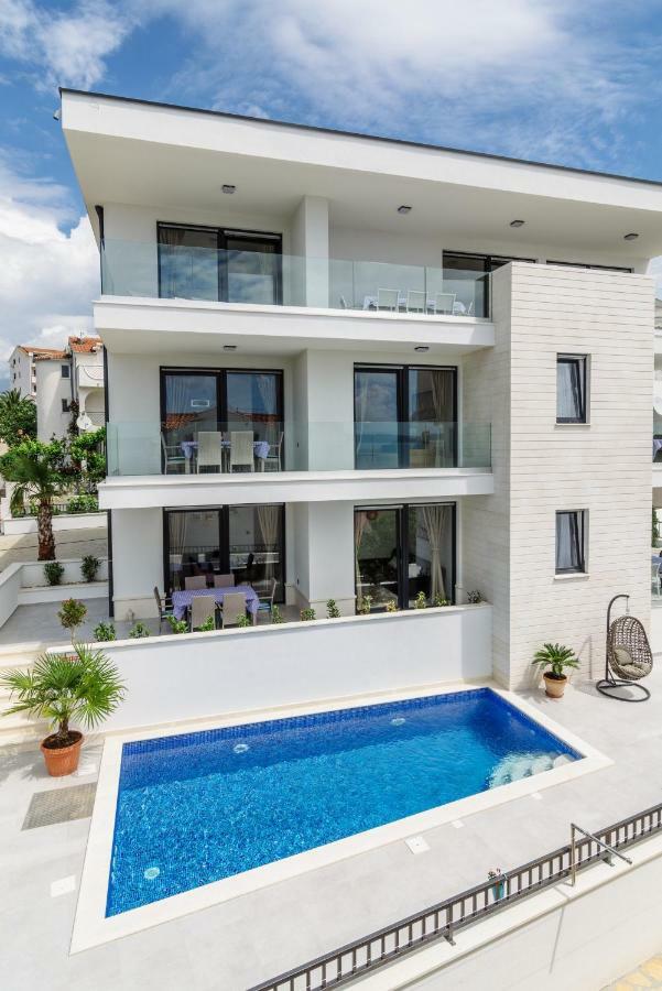 Apartments Villa Dalmatia Trogir Exterior foto