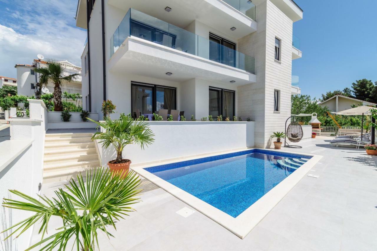Apartments Villa Dalmatia Trogir Exterior foto