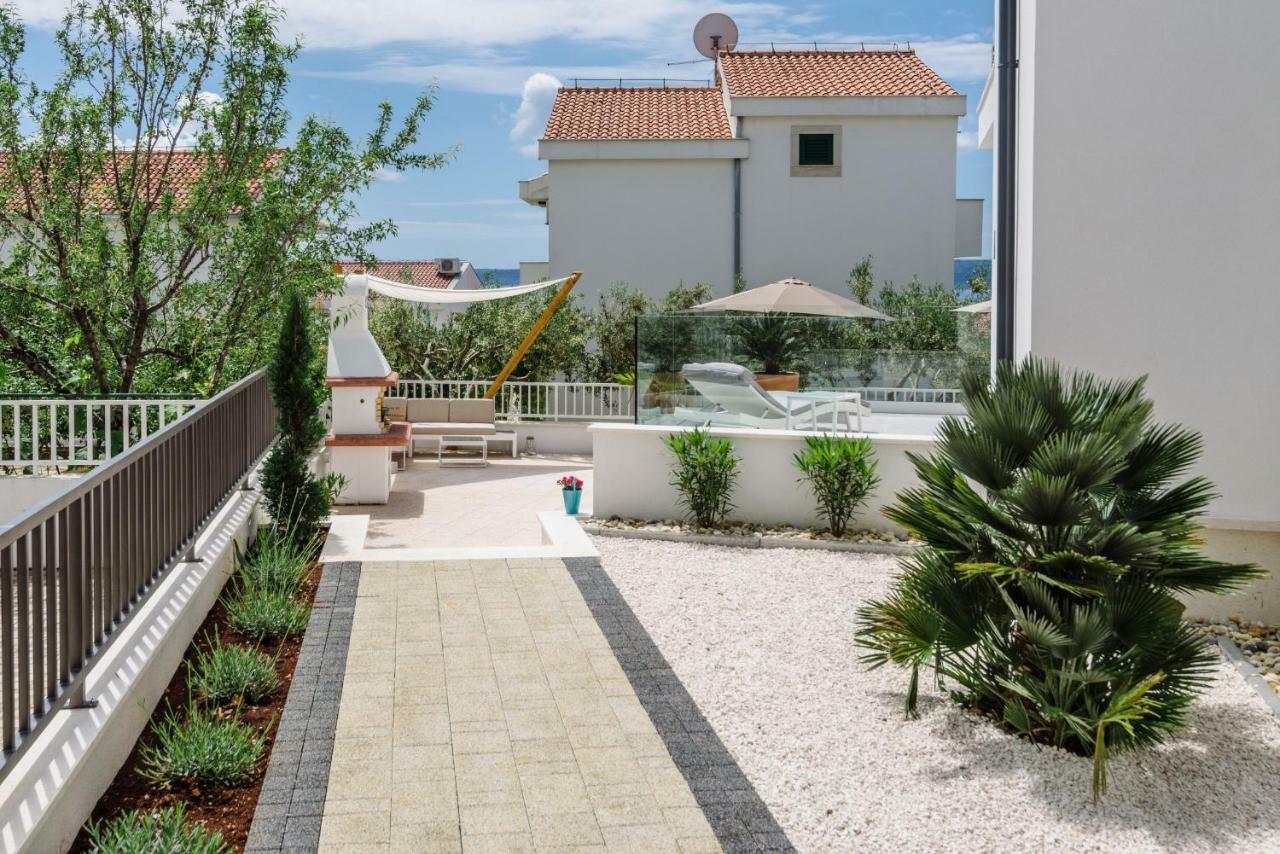 Apartments Villa Dalmatia Trogir Exterior foto