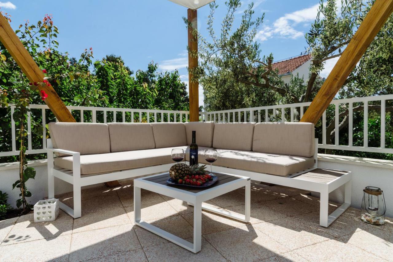 Apartments Villa Dalmatia Trogir Exterior foto