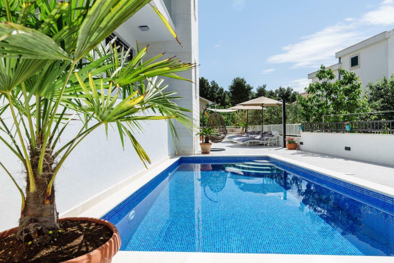 Apartments Villa Dalmatia Trogir Exterior foto