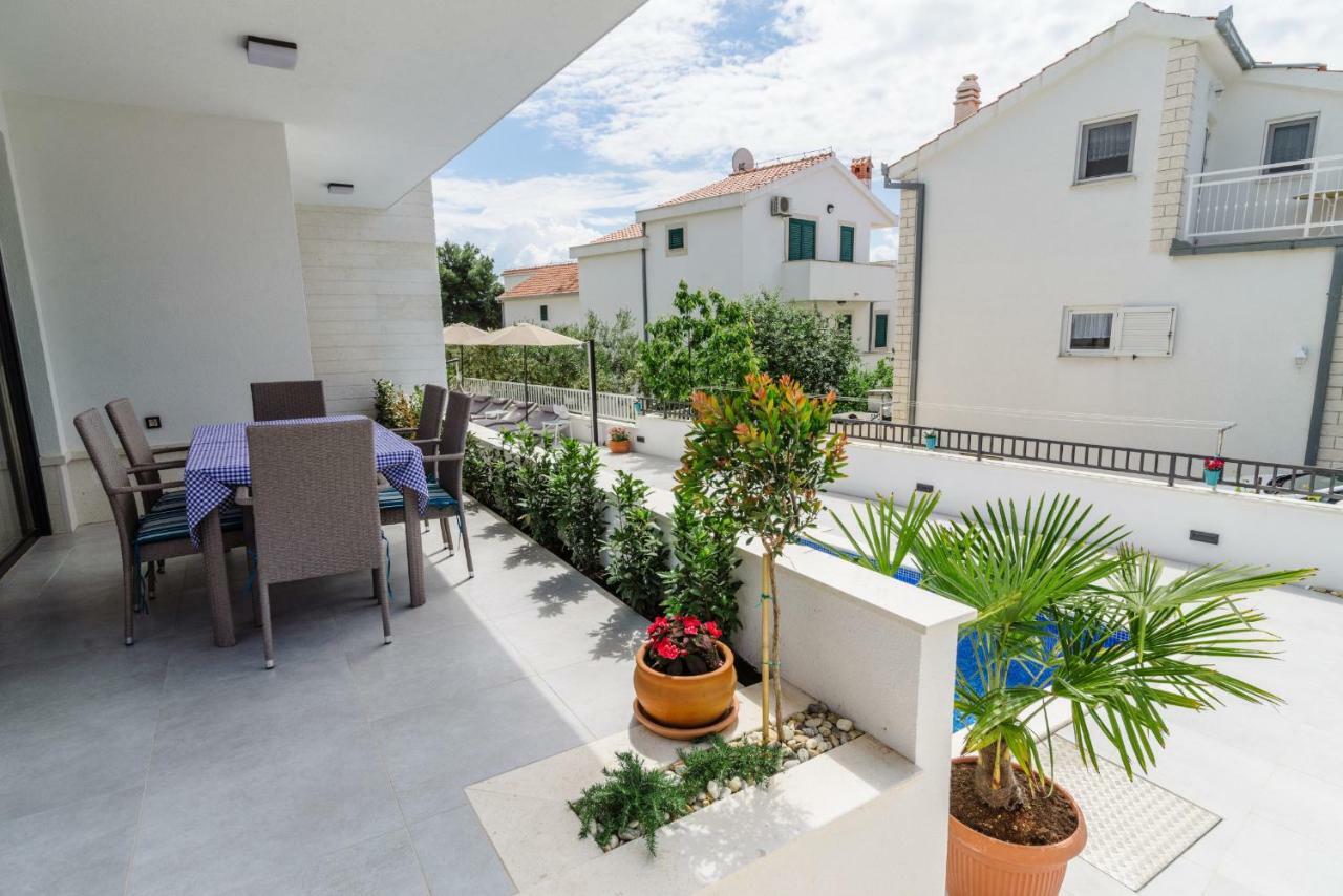Apartments Villa Dalmatia Trogir Exterior foto