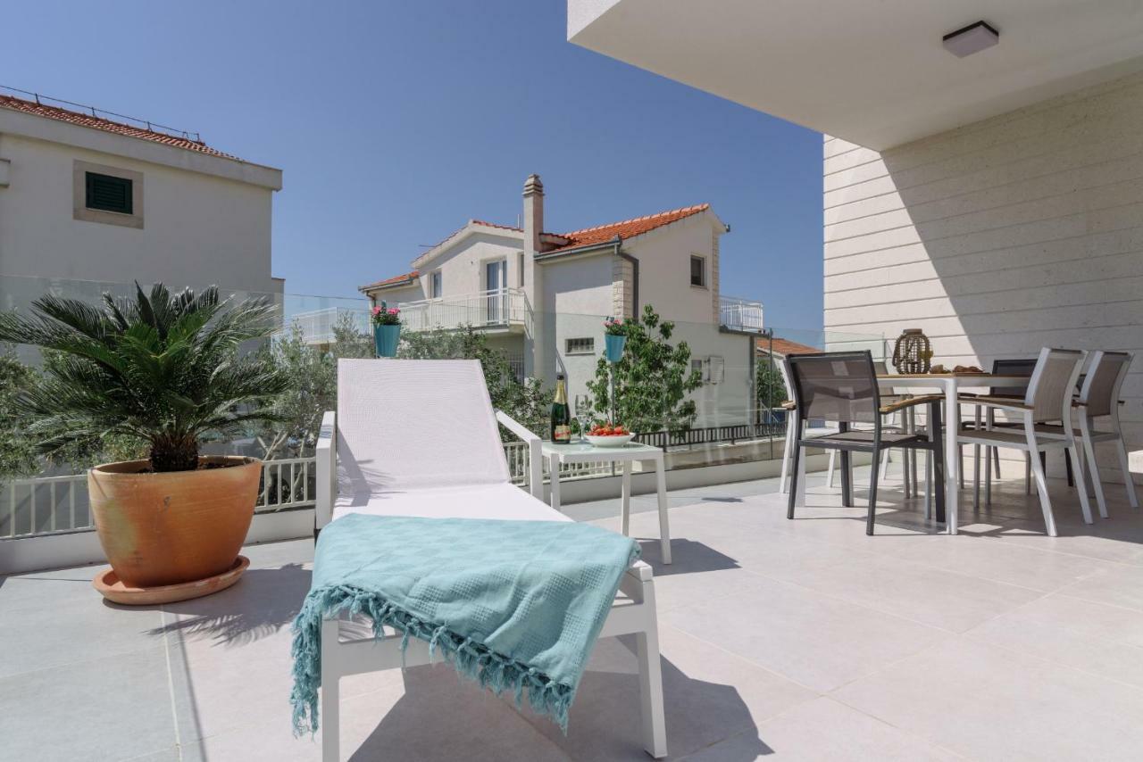 Apartments Villa Dalmatia Trogir Exterior foto